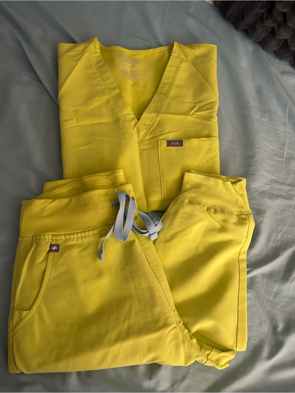 FIGS Track Pants & V-Neck Top Set in Bright green